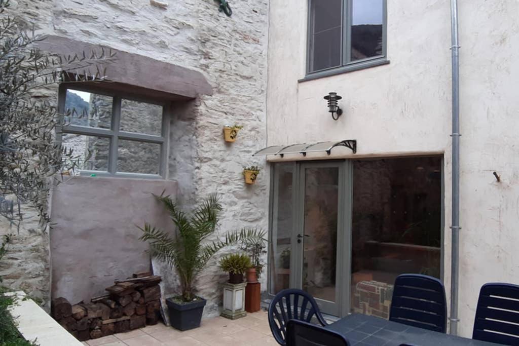 Villa Havre De Paix Au Pied De La Montagne Les Ilhes Esterno foto